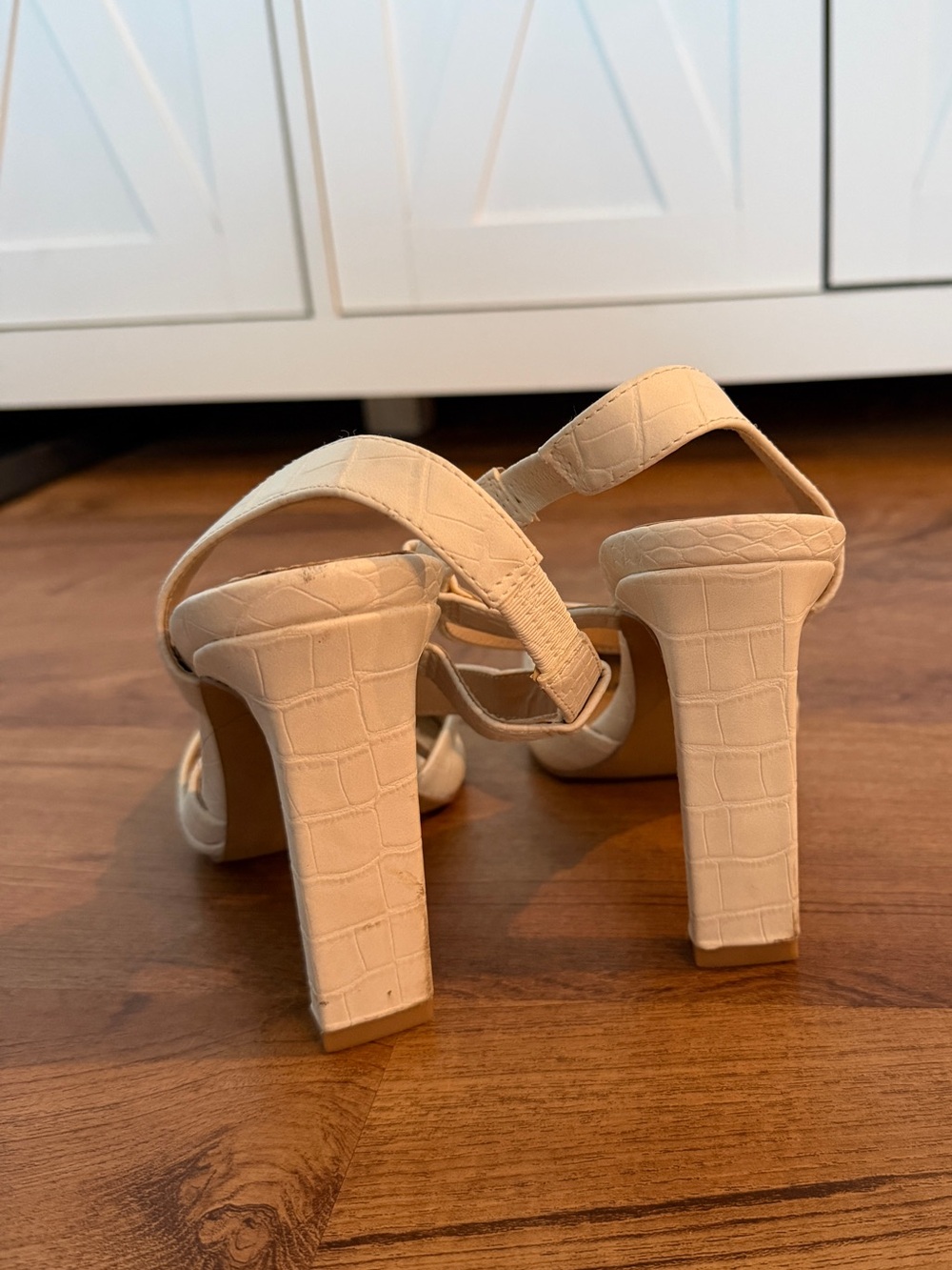 Express White Pointed Toe Cross-Strap Heels - Picture 3 of 4